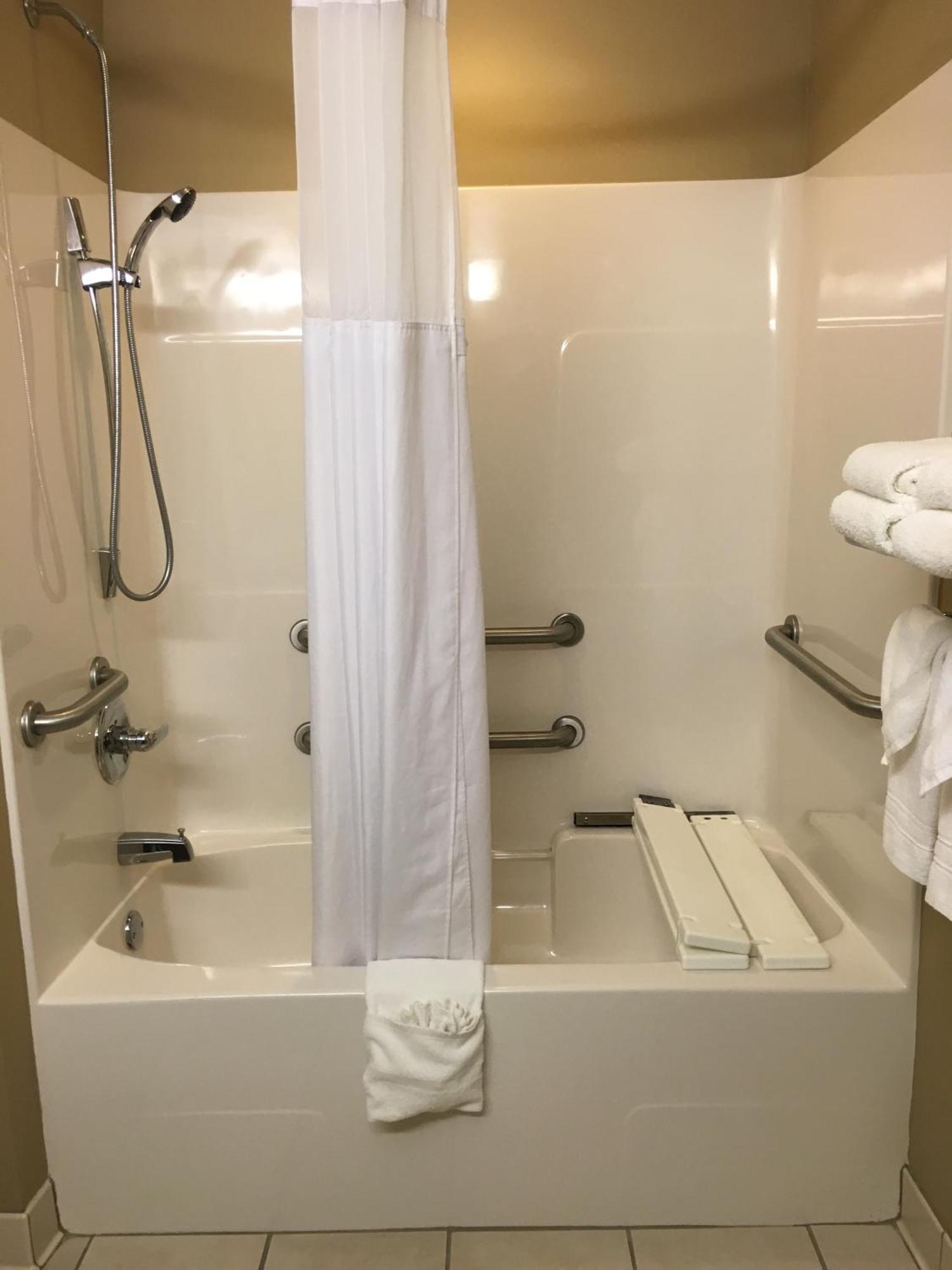 Microtel By Wyndham Perry National Fairground Area I-75 Camera foto